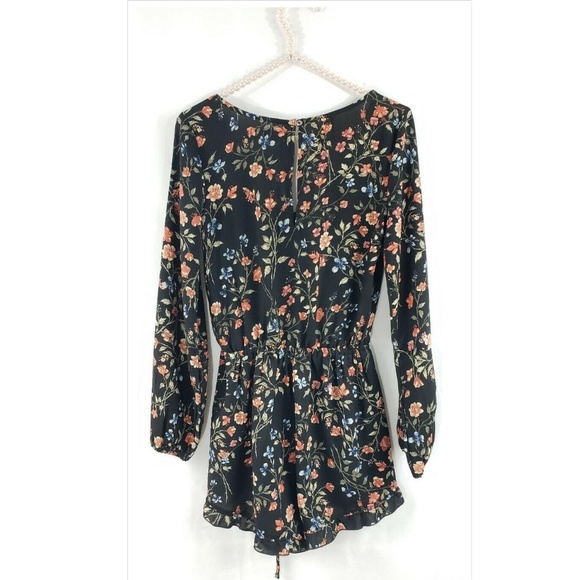 🚫A & F Floral V-neck Ruffle Romper - Picture 4 of 8